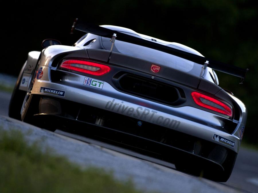  Dodge Viper SRT GTS-R 2012 года  (фото 13 из 23)